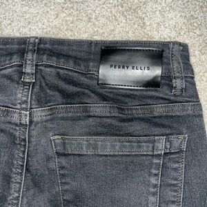 Perry Ellis Men’s dark gray jeans, 30/30
